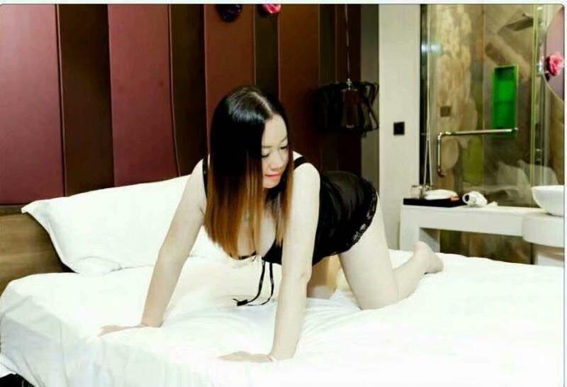 2020年9月8广州华师站B出口文文